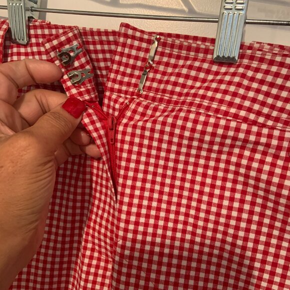 🍒 Vintage Vibe Gingham Capris - Premiere Collection Size 10 🍒 - Picture 3 of 5